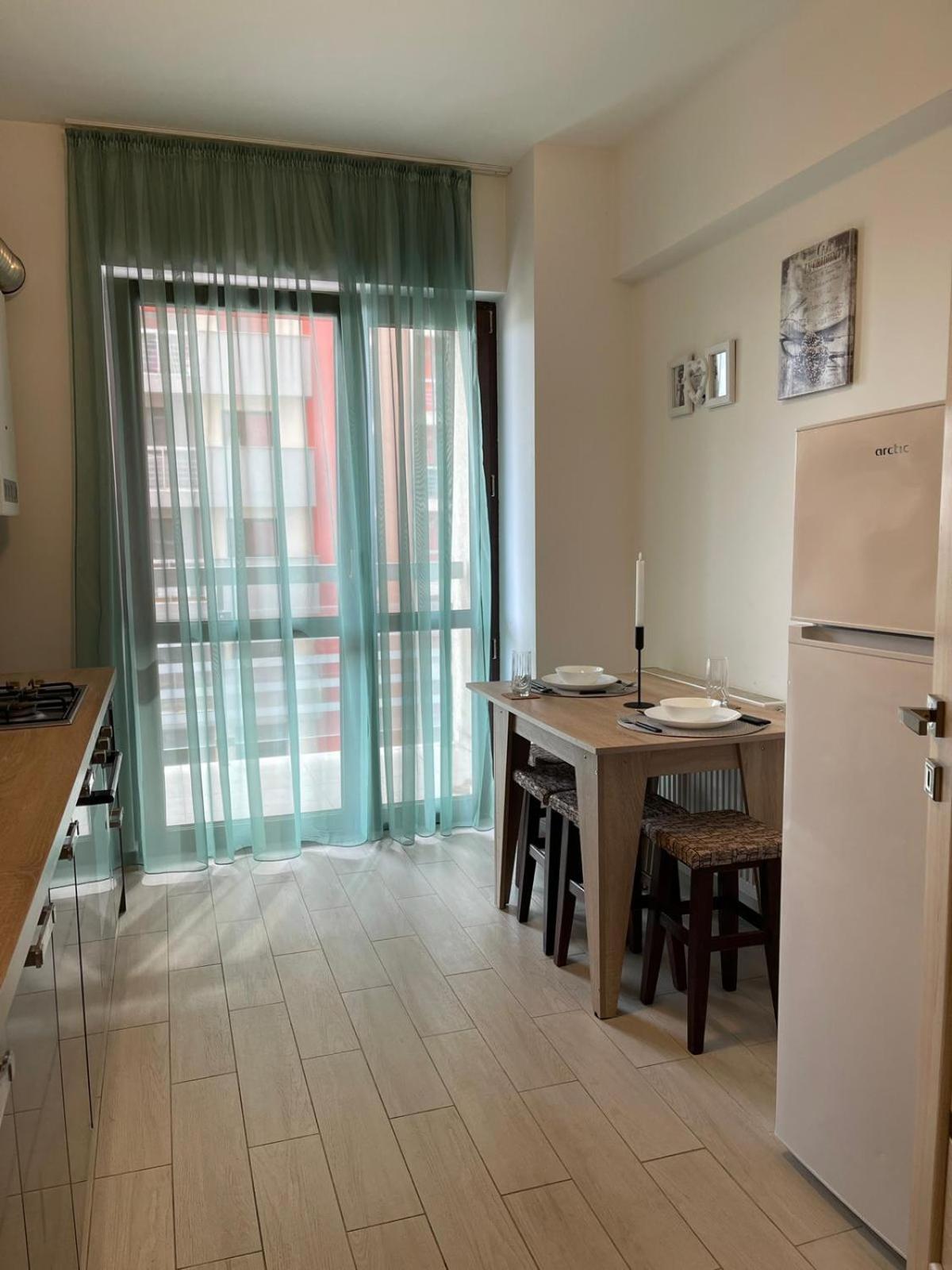 Urban Nest- Apartament Cu 2 Camere, Aproape De Iulius Mall Iasi Ngoại thất bức ảnh