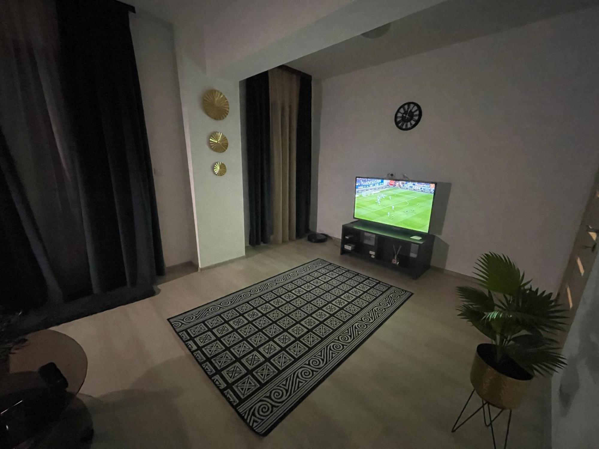 Urban Nest- Apartament Cu 2 Camere, Aproape De Iulius Mall Iasi Ngoại thất bức ảnh